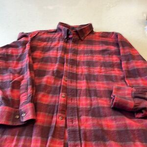 Pendleton men’s Xl shirt washable, fabulous colors, super soft great brand.